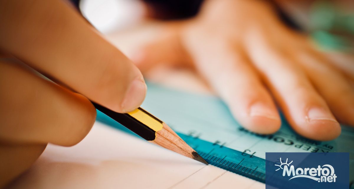 Министерството на образованието и науката предлага промени в учебните програми