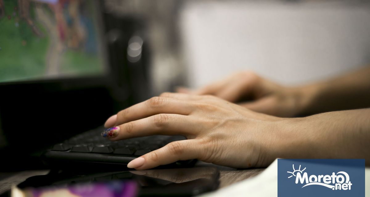 Предложенията за работа през м май са с около 2000