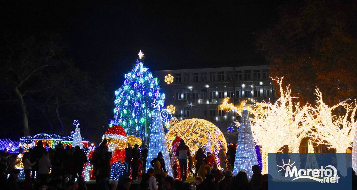 По традиция навръх Никулден във Варна ще бъдат запалени и