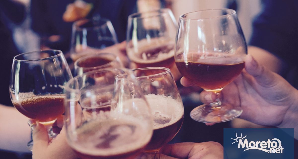 Дори малки количества алкохол могат да повишат риска от деменция