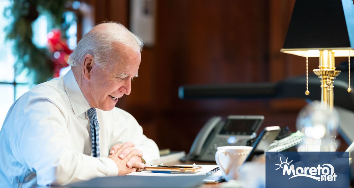 Американският президент Джо Байдън подписа законопроекта за контрол върху оръжията