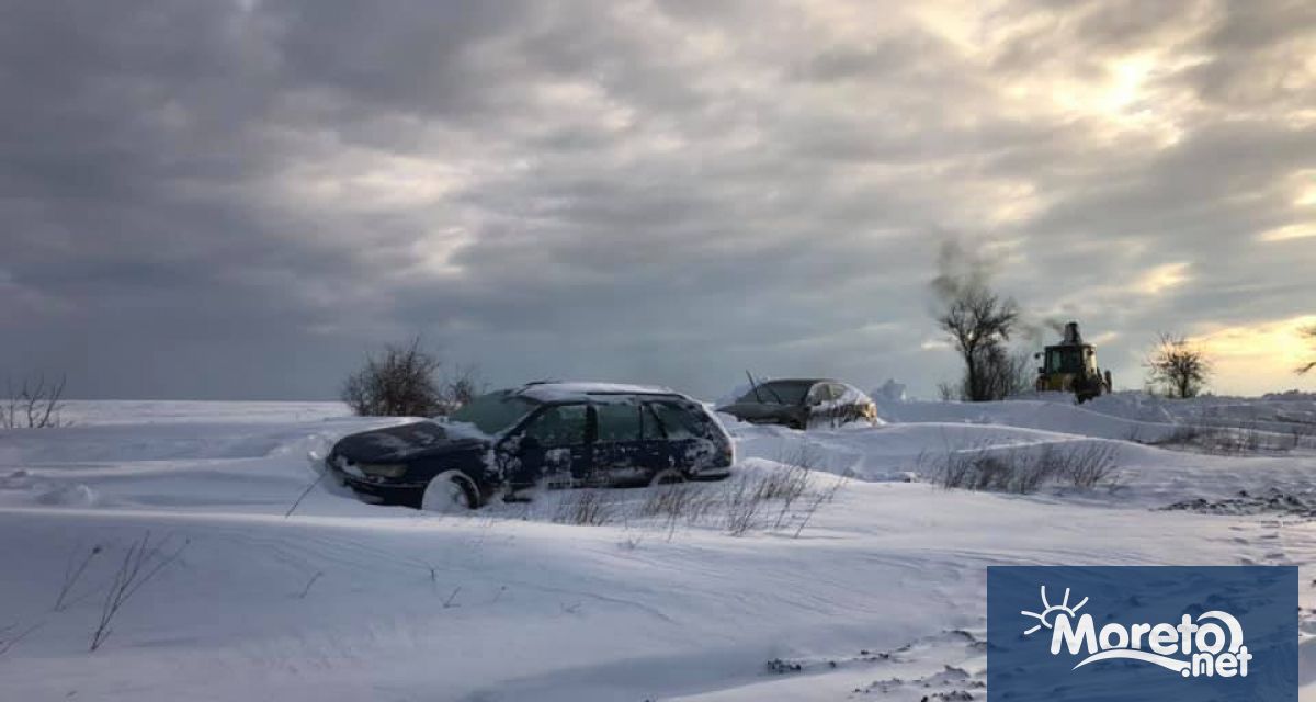 Служителите на Пожарна безопасност и защита на населението Варна са