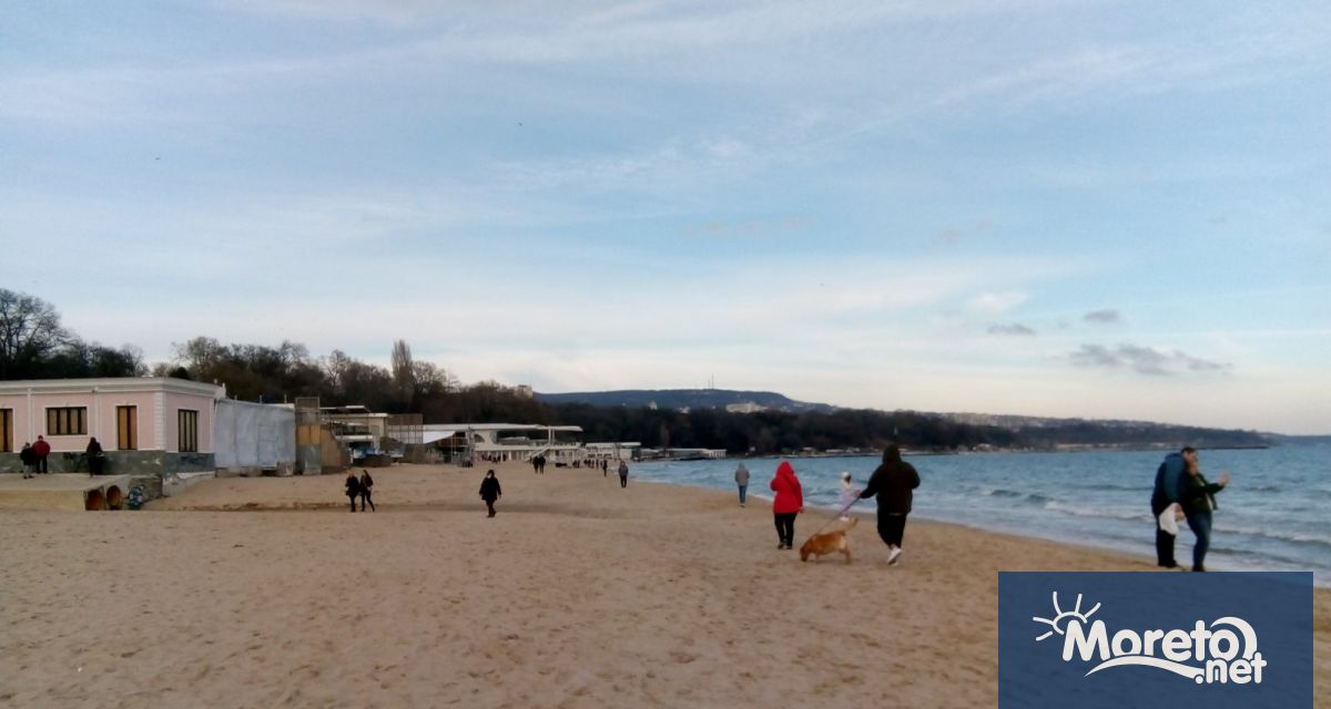 Утре над Черноморието облачността ще намалее до слънчево време Ще