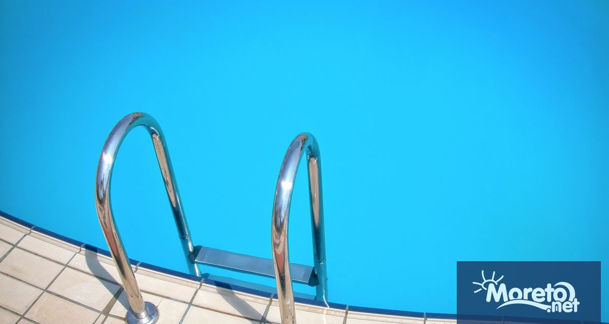 13 годишната Сара Ернст бе засмукана от подовия сифон на басейн