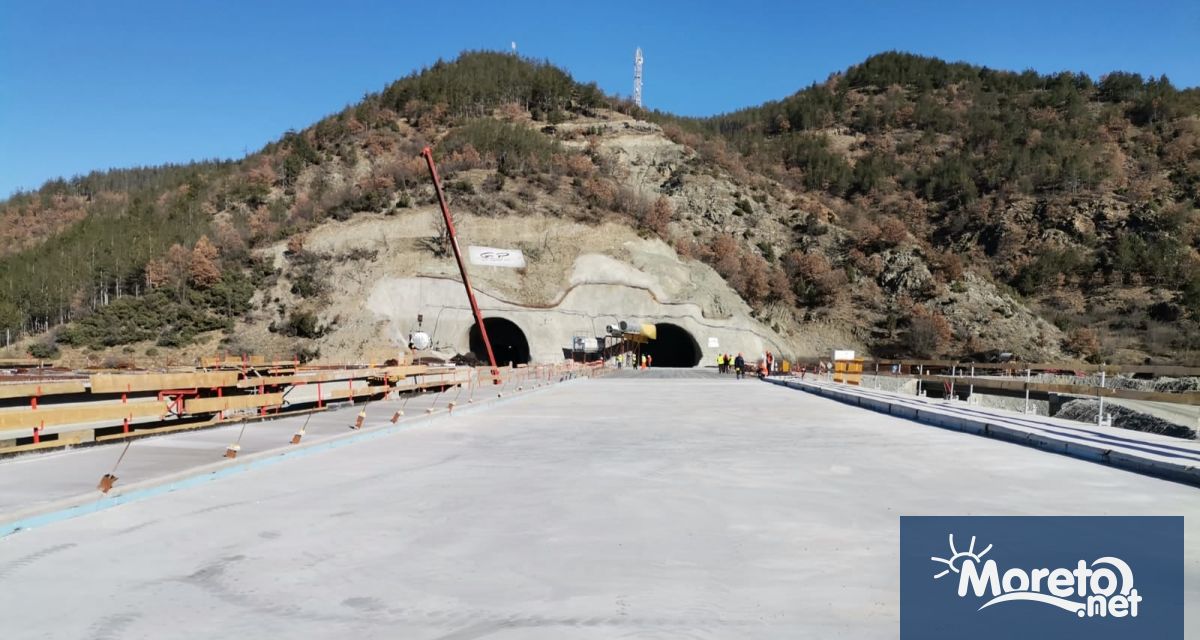 Пътните настилки са предимно сухи обработени и проходими при зимни