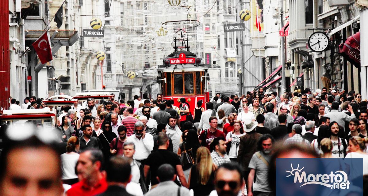 Броят на чуждестранните туристи посетили Истанбул за първите три месеца