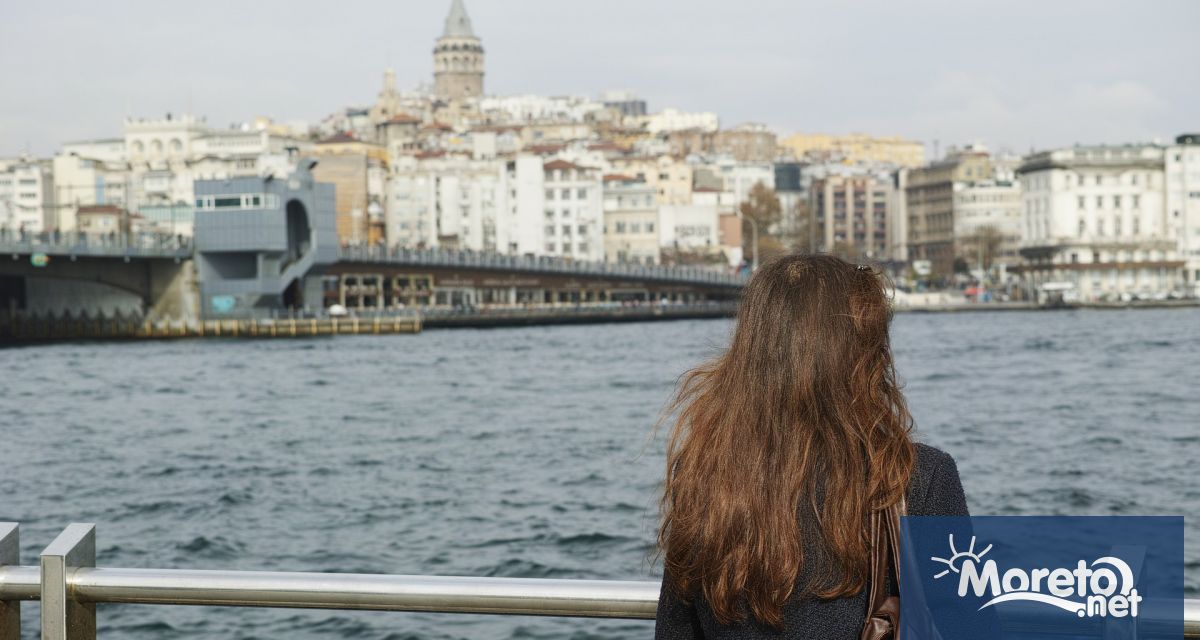 Най големият турски град Истанбул е в плен на силен