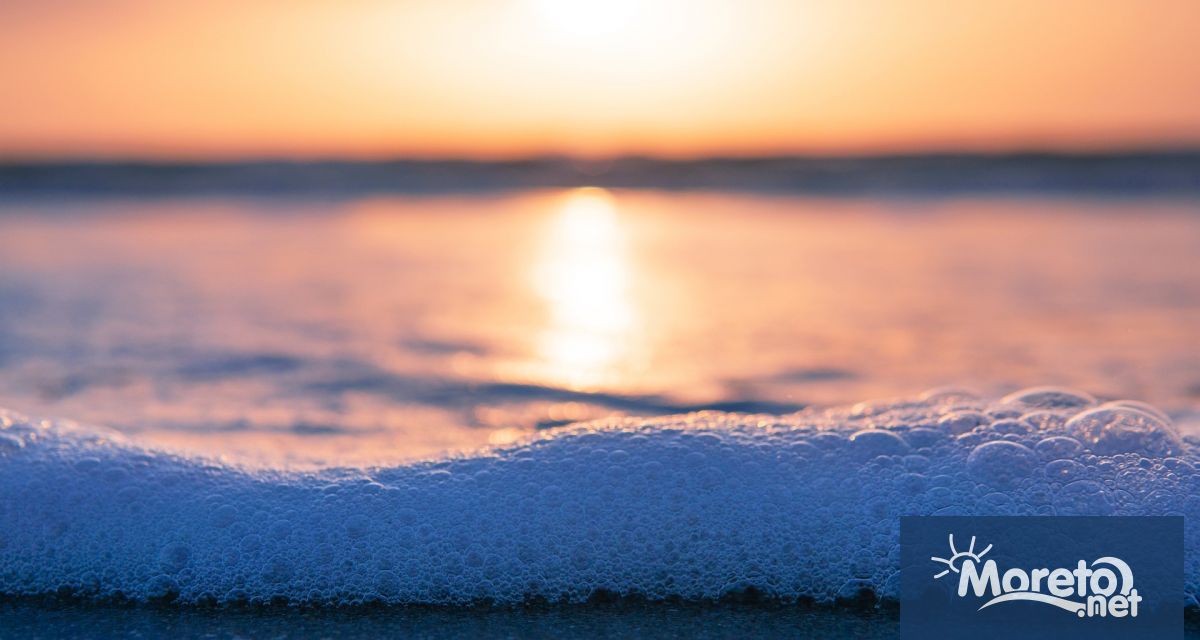 Днес ще преобладава слънчево време с разкъсана средна и висока