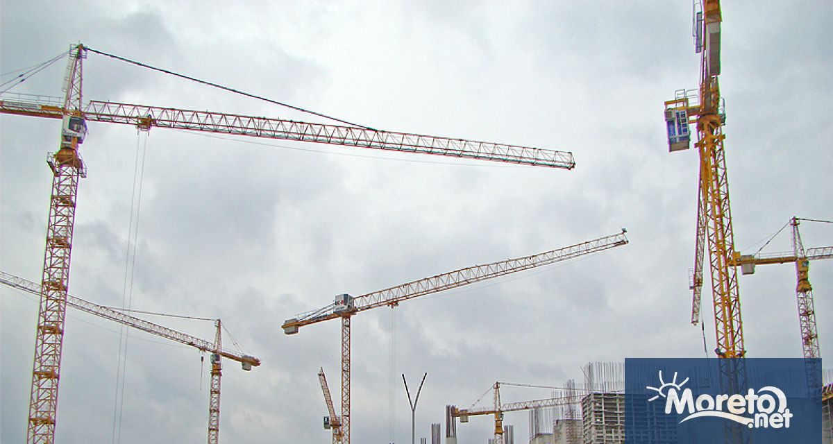 Строителни фирми преустановяват работа заради високите цените на стоманата и