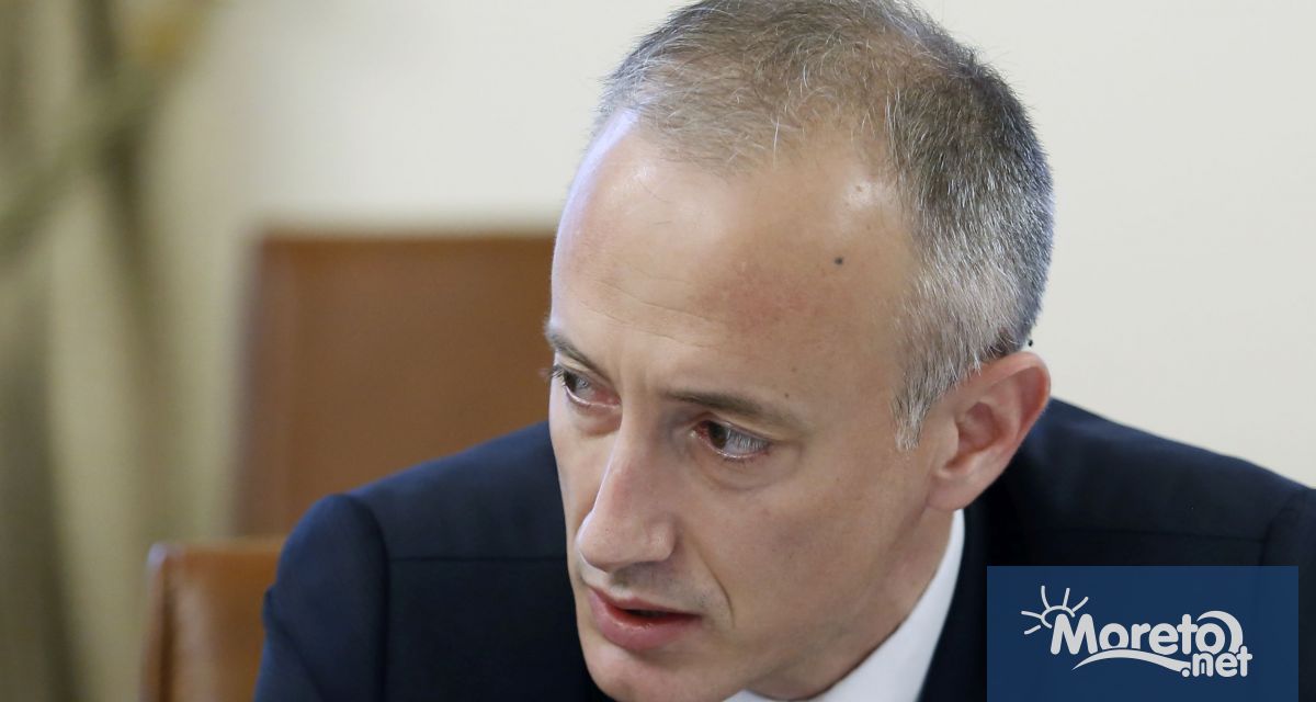 Министърът на образованието Красимир Вълчев отрече спекулациите че Брюксел е