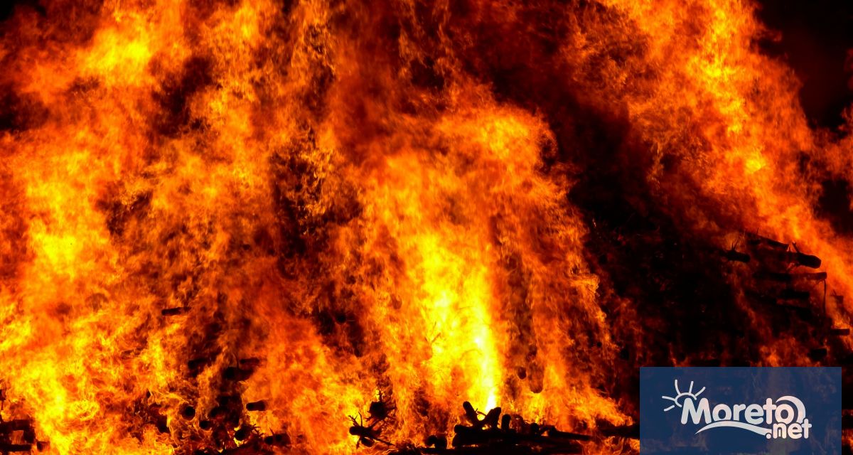 Пожар е горял в понеделник вечерта в комплекс Извори“ край