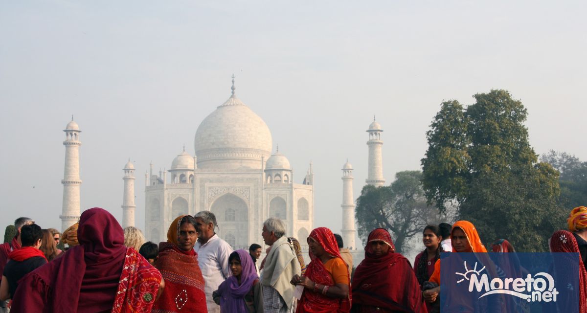 До средата на годината населението на Индия ще надмине това