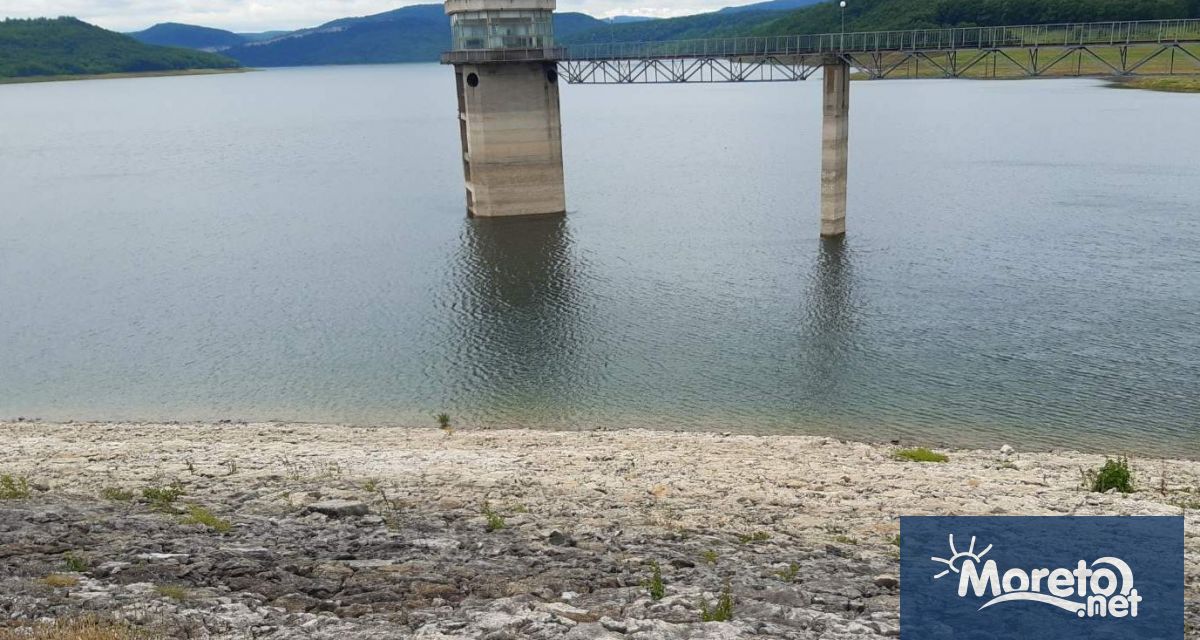 Към момента 10 града както и 170 села в 57