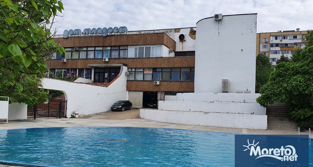 Варненци готвят нов протест против събарянето на Дом Младост в