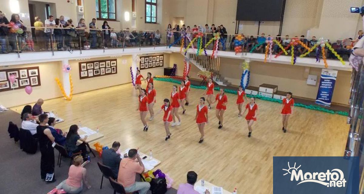 Националният турнир по акробатичен рокендрол за купа Морска звезда събира