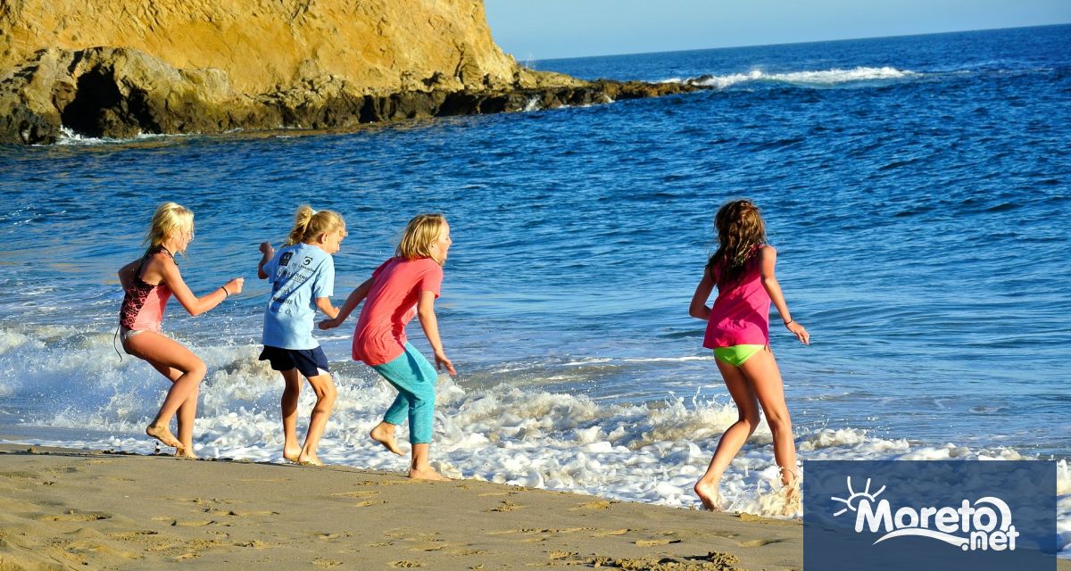 По Черноморието ще бъде предимно слънчево Ще духа слаб до