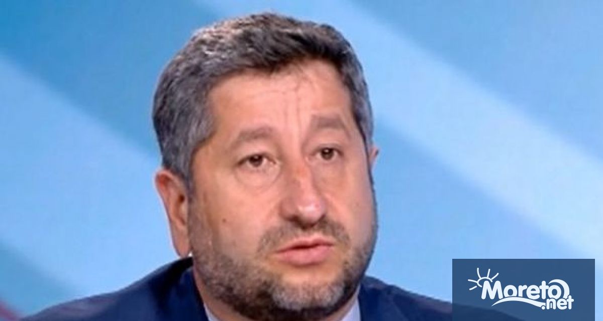 Ще настояваме България да покани многонационален НАТО вски контингент Това заяви