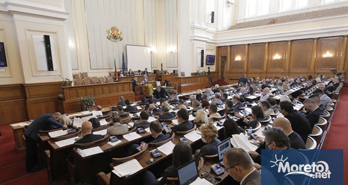 Централната избирателна комисия обяви поименно избраните 240 народни представители в