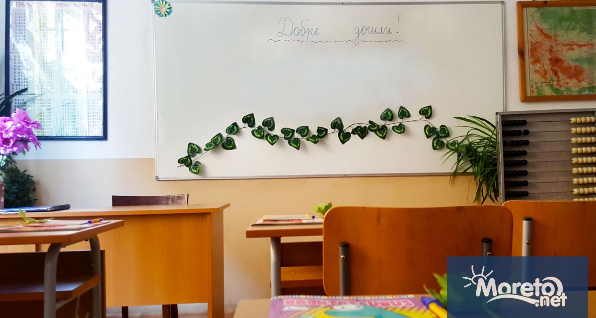 2911 деца са записани в първи клас до края на