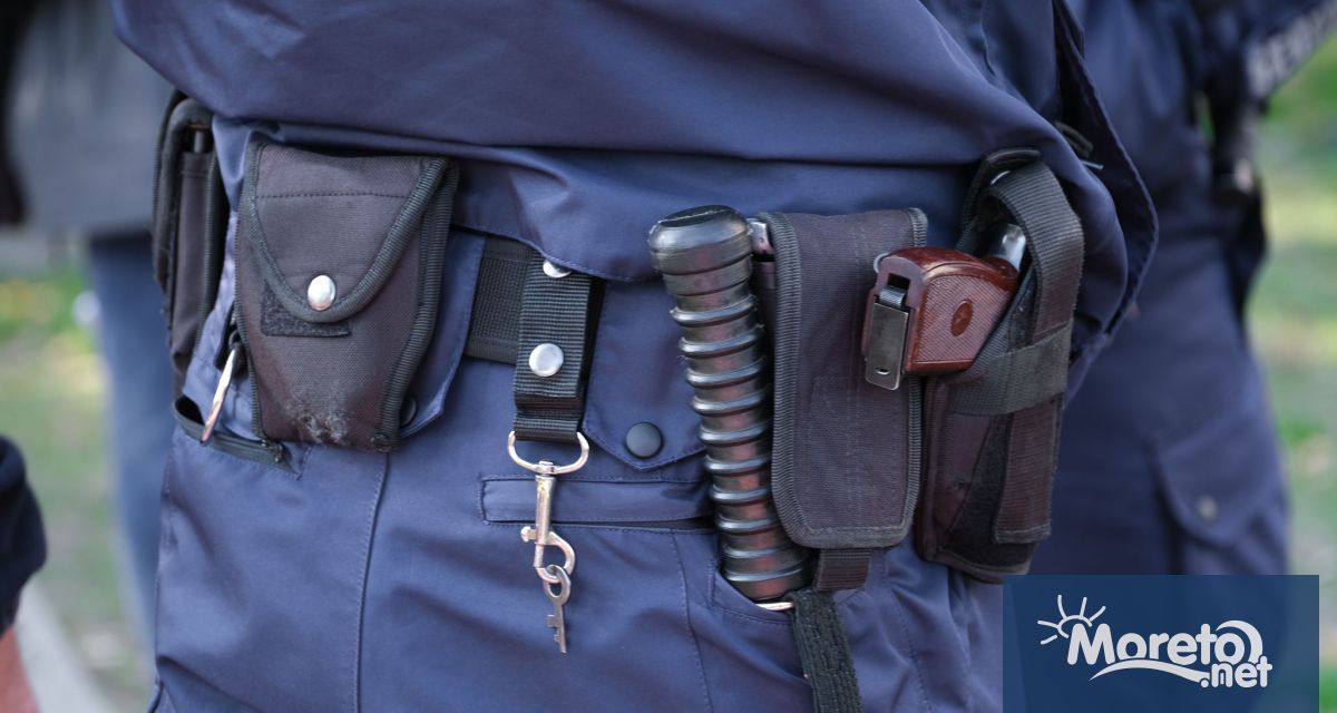 Спецакция на полицията се провежда в Добрич Село Стожер е