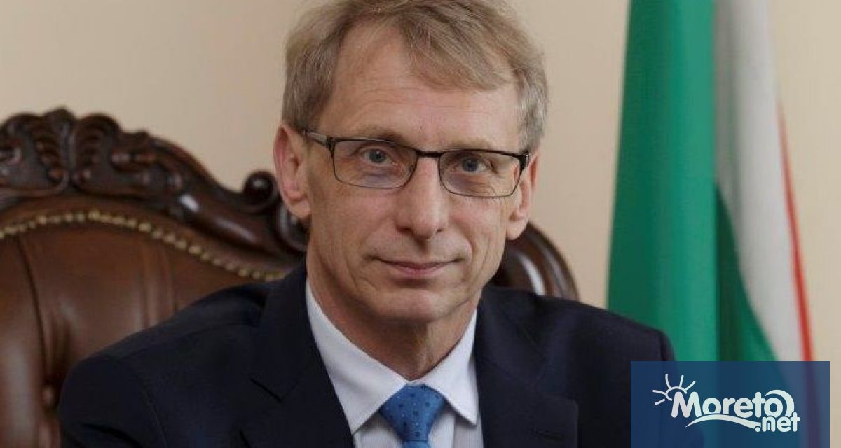 Учебната година започва на 15 септември моето предложение е от