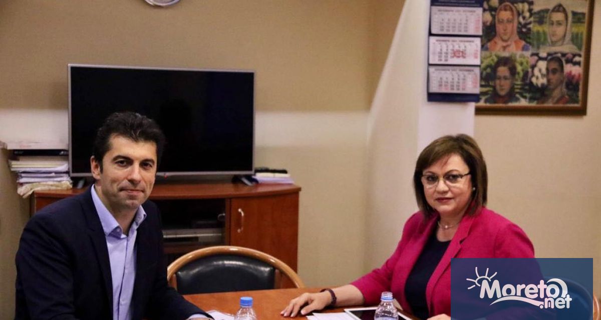 Кирил Петков и Корнелия Нинова проведоха изненадваща среща в стаята