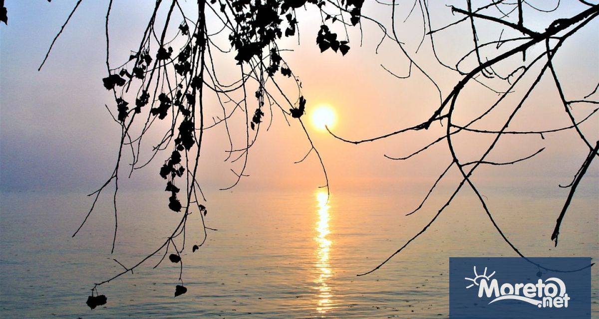 Тази нощ над страната ще бъде предимно ясно с до