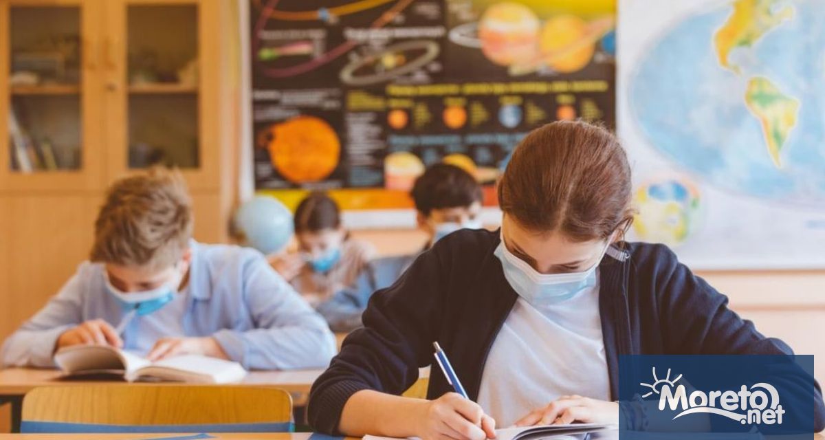 Всички ученици в страната ще провеждат присъствени занятия от понеделник