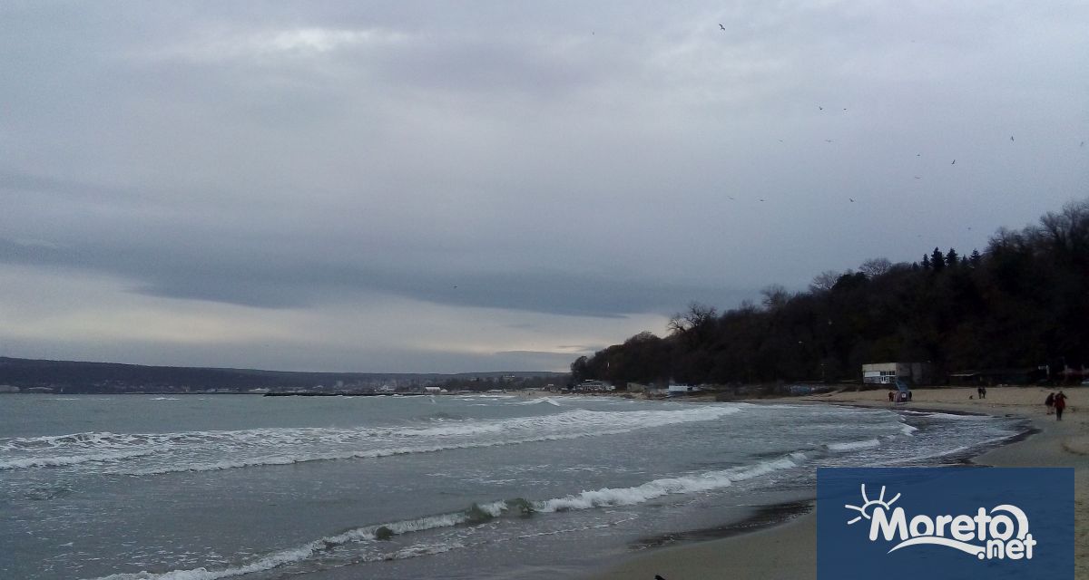 Утре над Черноморието ще бъде предимно облачно на места главно