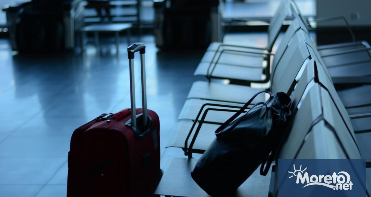 Летище Хамбург остана затворено в неделя съобщиха властите докато полицията