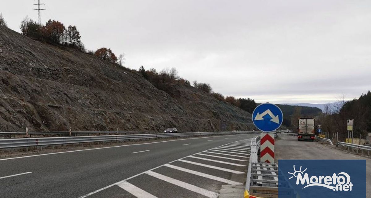 Агенция Пътна инфраструктура тихомълком е сключила два договора на стойност