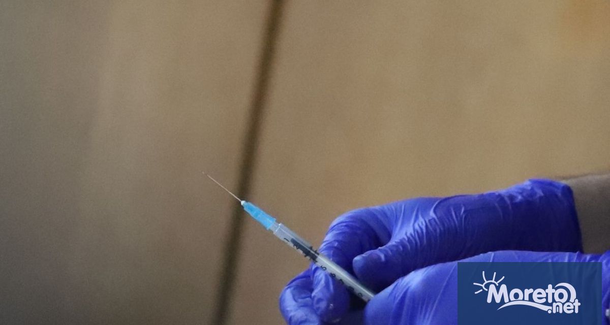 С страната вече е доставено първото количество от шесткомпонентната ваксина