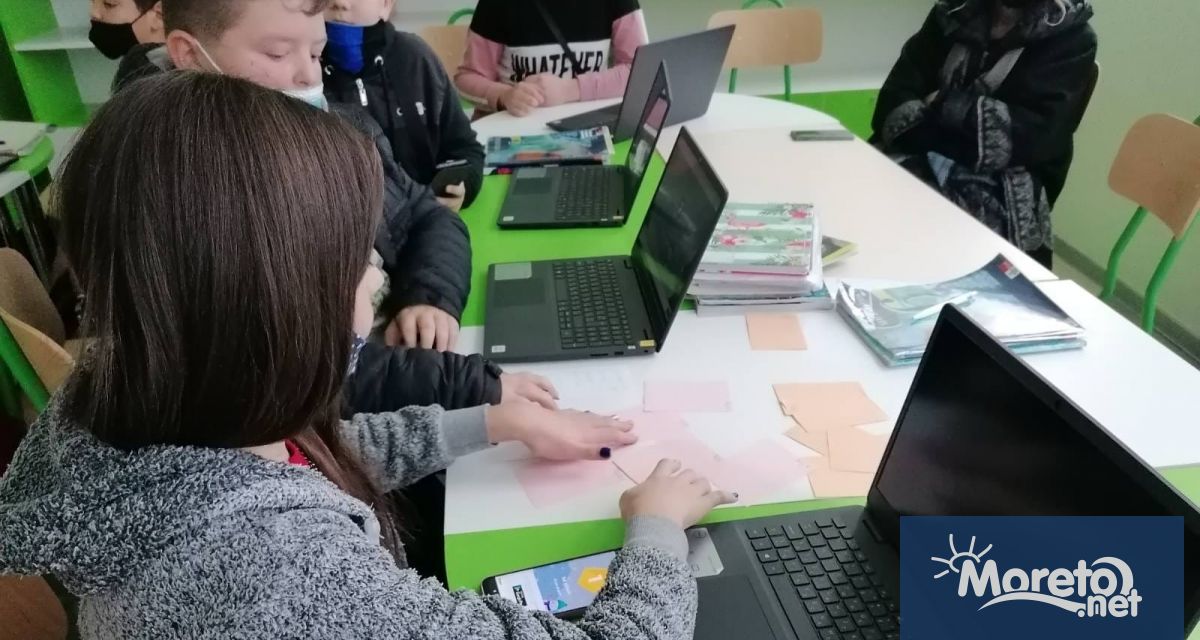 Директорите на училища предлагат извънредна ваканция за учениците В понеделник