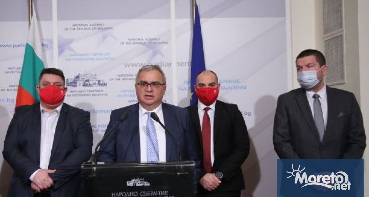 Вчера в Комисията по вътрешна сигурност министър Бойко Рашков сподели