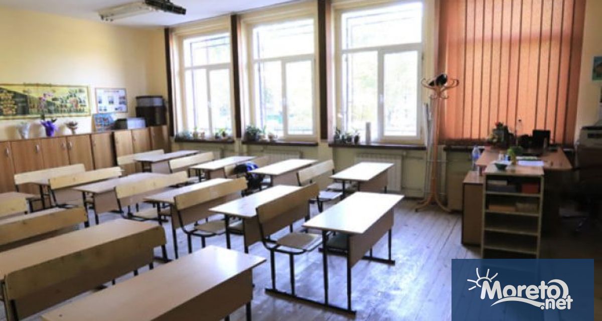 Над 100 са свободните места във варненски школа след трети