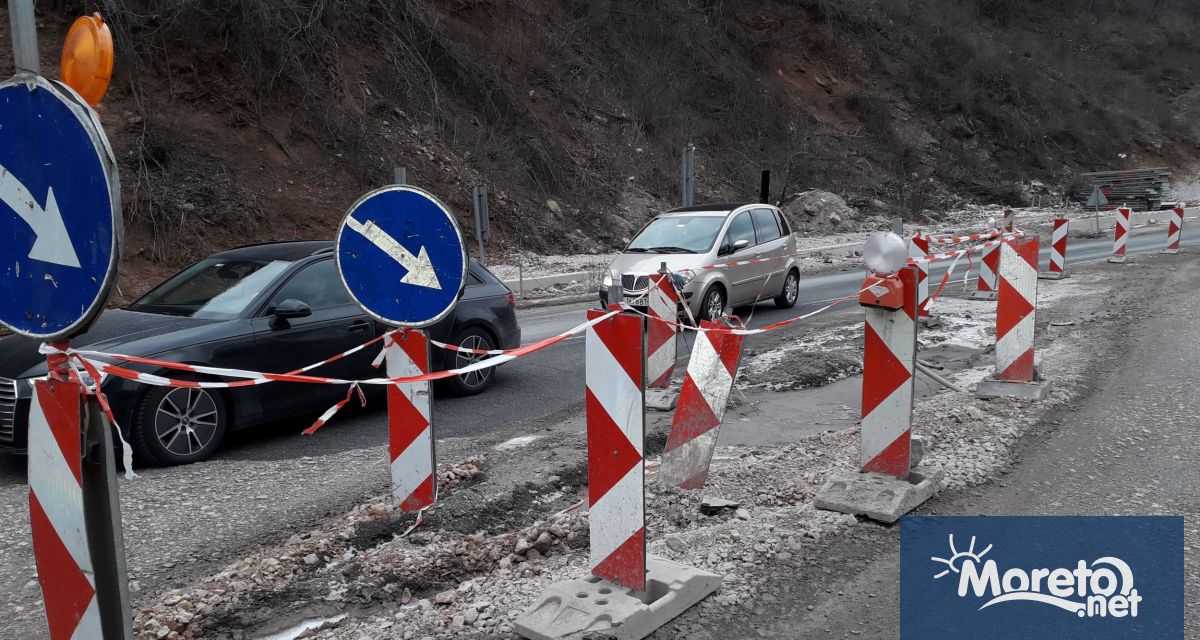 Агенция Пътна инфраструктура санкционира строителя на АМ Европа в участъка