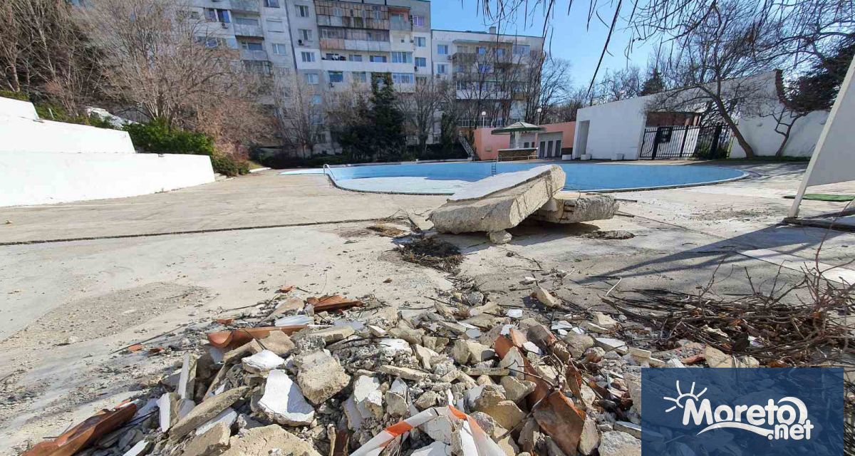 За спиране на събарянето на дом Младост във Варна настояват