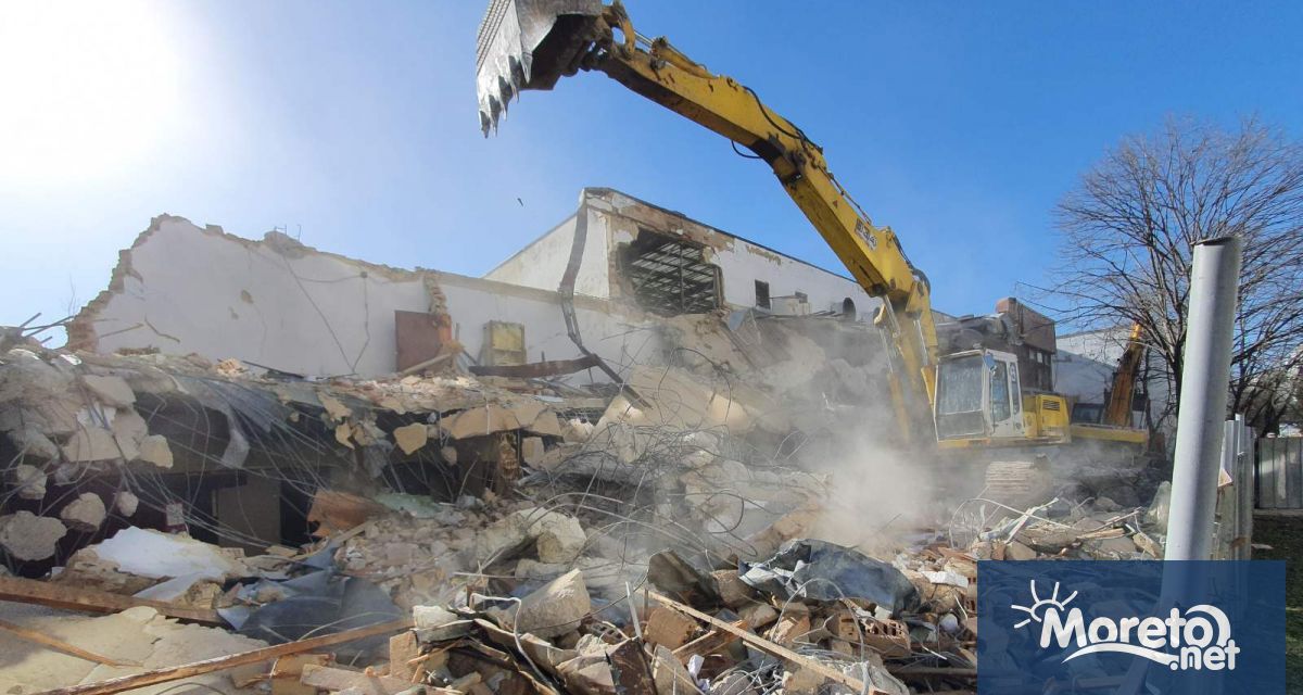 Сдружения и граждани организираха вчера протест пред РИОСВ Варна