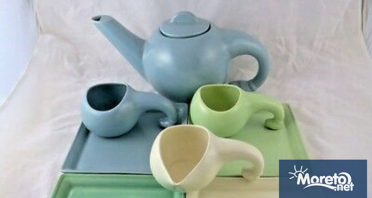 Сервиз от чаши силно наподобяващи стилизирани български кратунки е продаден