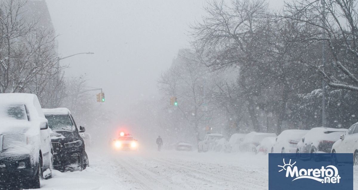 Мощна зимна буря продължава да връхлита САЩ оставяйки повече от