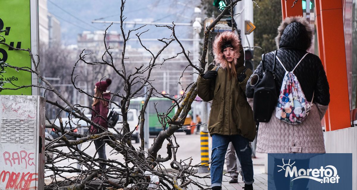 По рано днес във Варна бе обявен оранжев код за опасно