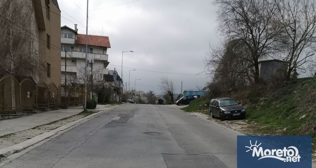 Ремонт на уличната инфраструктура в курортен комплекс Чайка е част