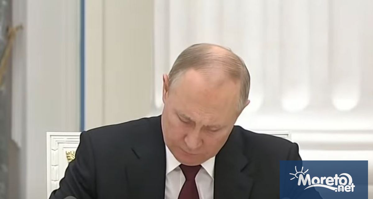 Президентът Владимир Путин затегна контрола си върху два ключови сектора