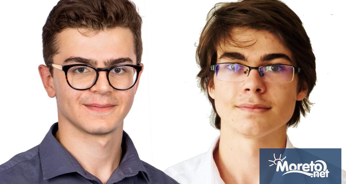 Златните медалисти на Варна Деян Хаджи Манич и Иван Лупов