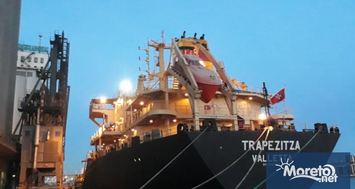 17 те български моряци на борда на кораба Царевна блокирани