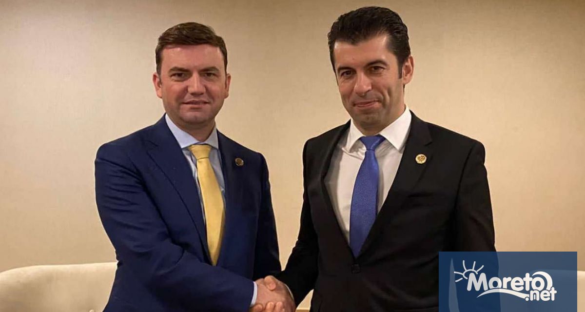 Българският премиер Кирил Петков се е срещнал с македонския министър