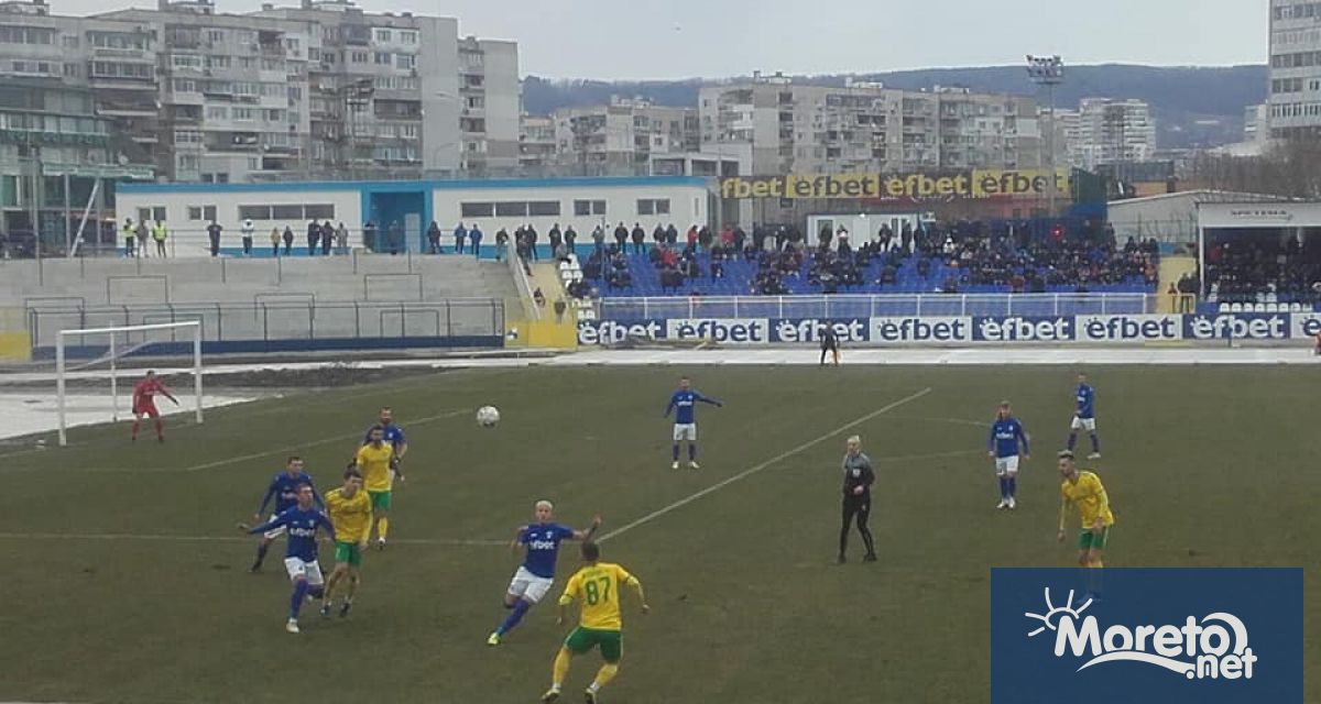 Спартак Варна загуби домакинската си среща от Добруджа Добрич с