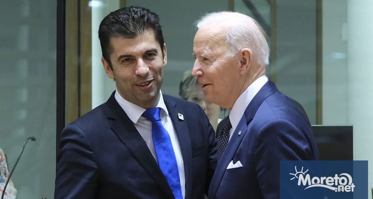 Премиерът Кирил Петков е в Брюксел където втори ден продължават