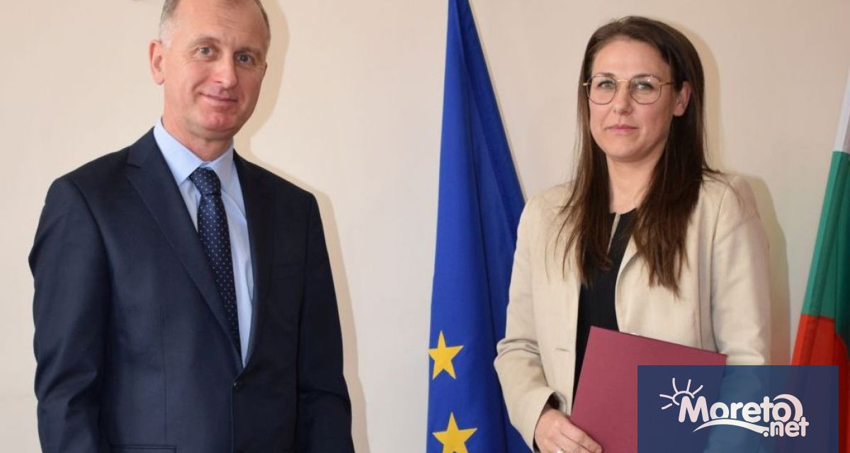 На официална церемония Десислава Петрова встъпи в длъжност като председател