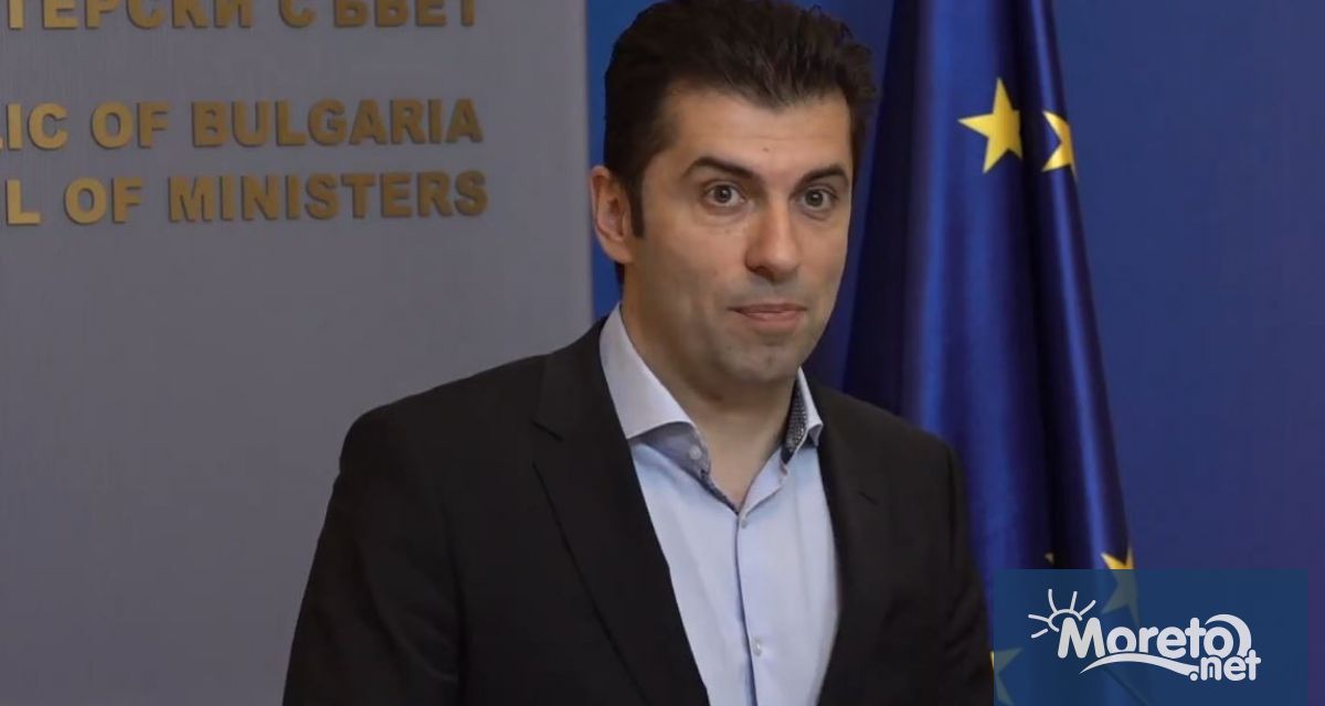 В ход е евакуация на част от екипажа на кораба